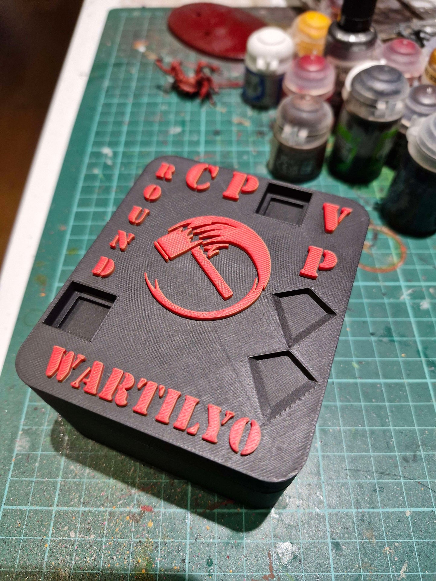Dice boxes